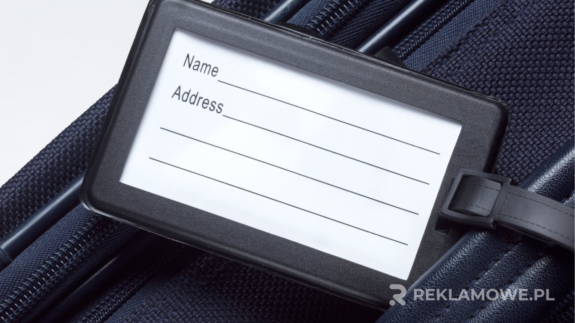Budowanie relacji z klientami za pomocą zawieszek reklamowych Interakcja z klientem przy użyciu zawieszek reklamowych