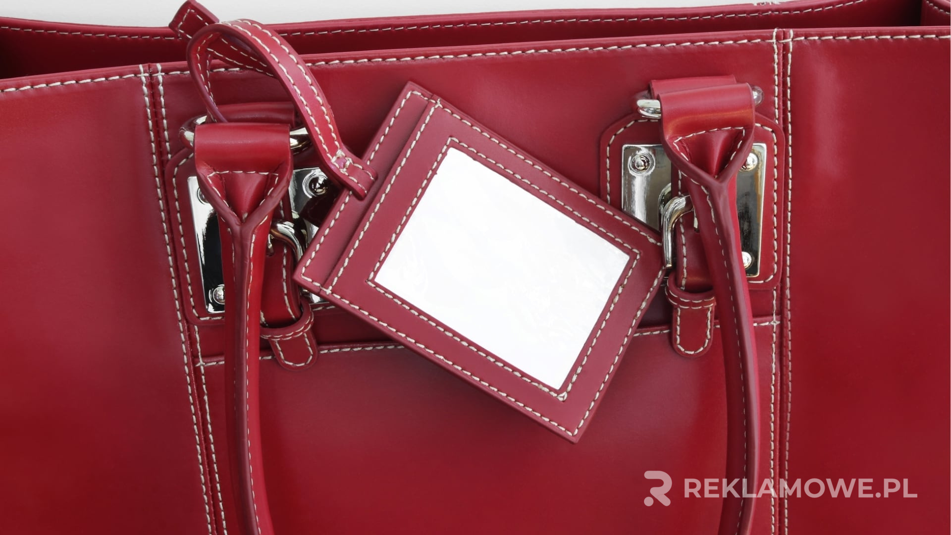 Optymalizacja kosztów produkcji zawieszek reklamowych