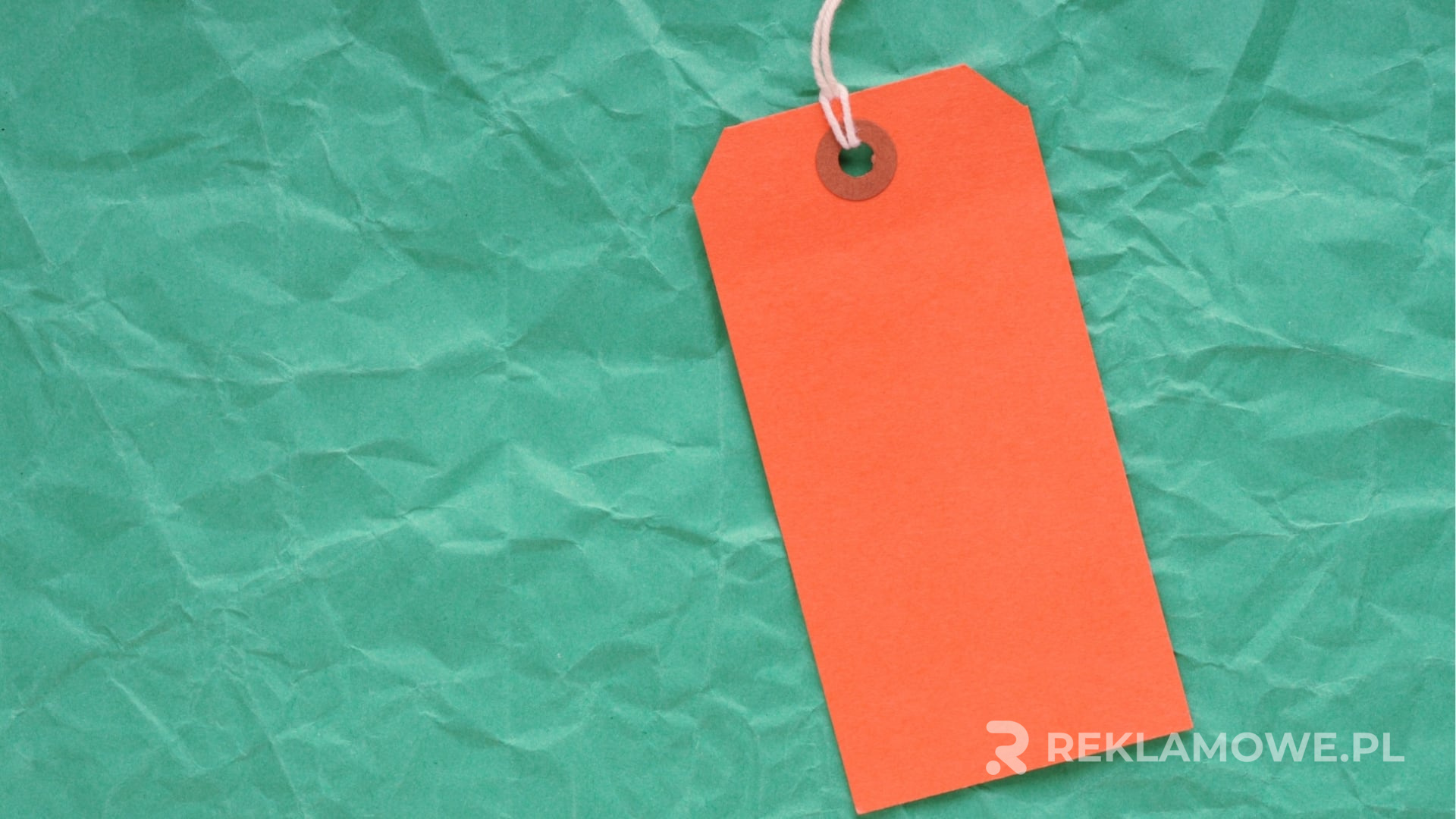 Zrównoważona produkcja zawieszek reklamowych